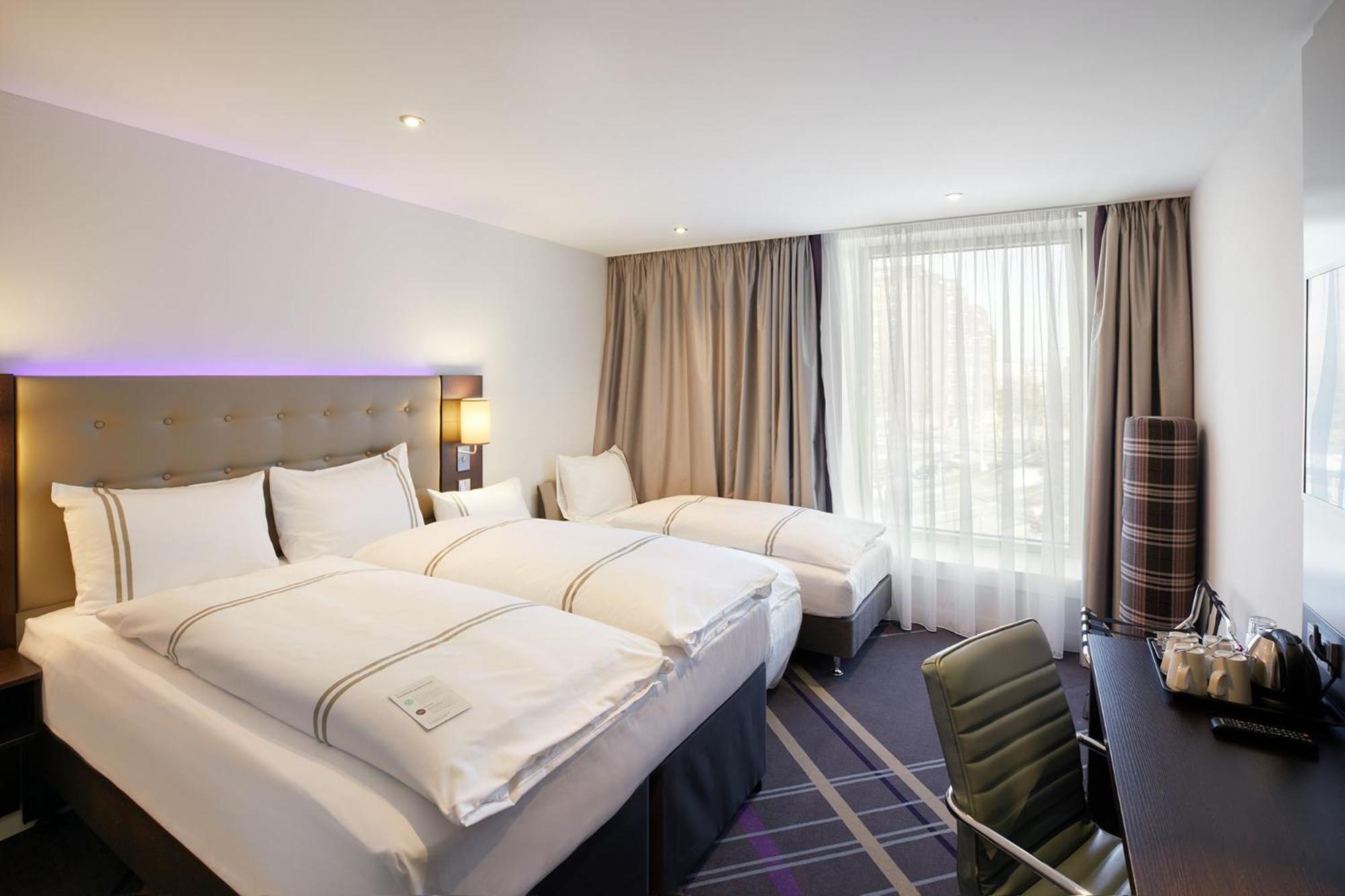 Premier Inn Hamburg City Zentrum Eksteriør billede