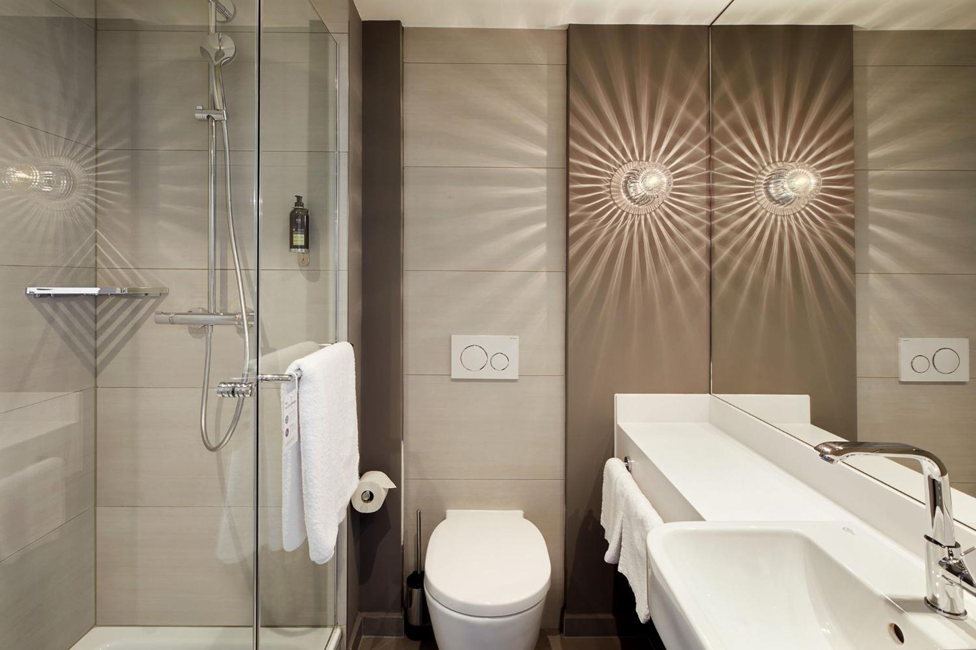 Premier Inn Hamburg City Zentrum Eksteriør billede