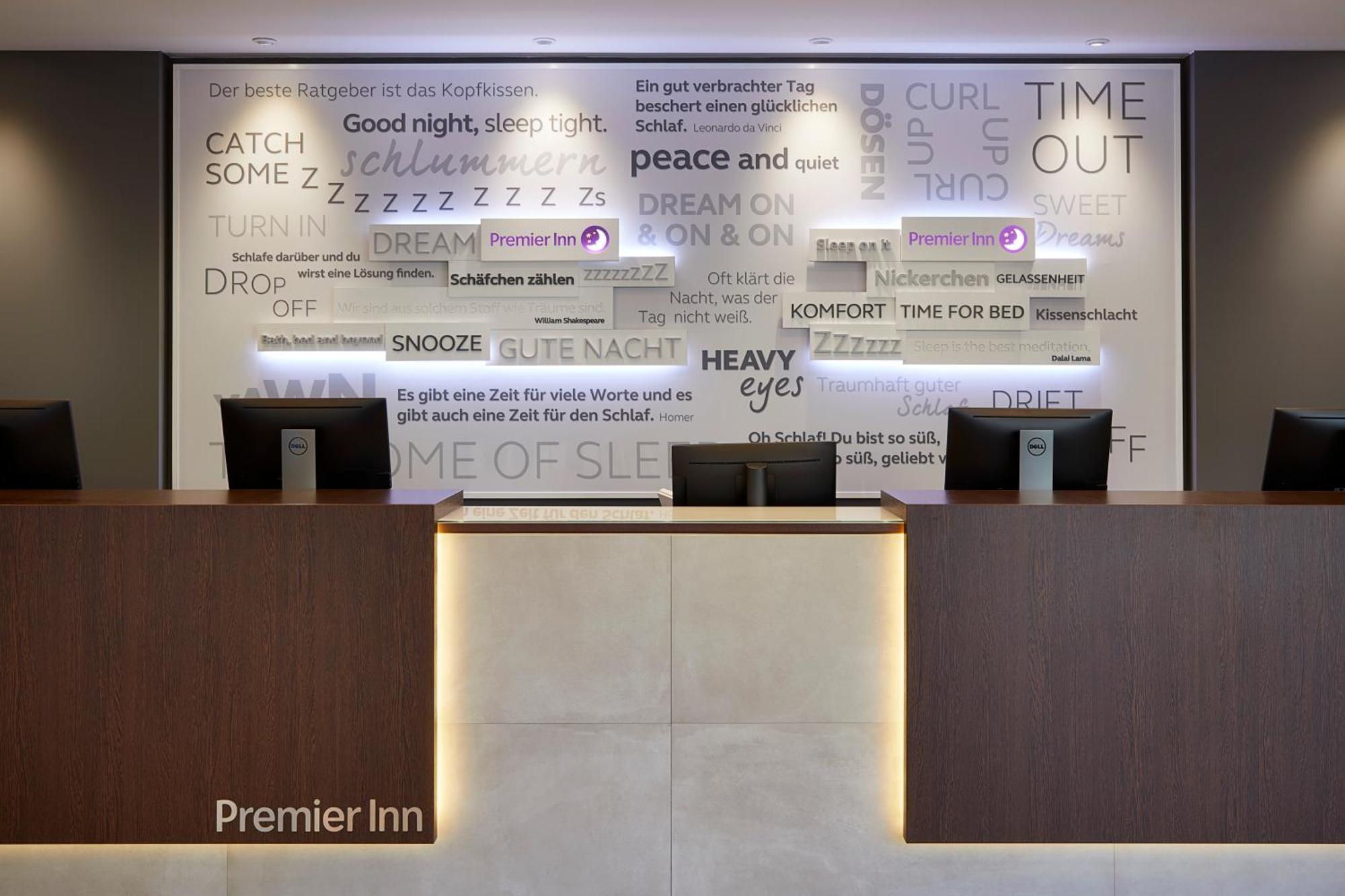 Premier Inn Hamburg City Zentrum Eksteriør billede