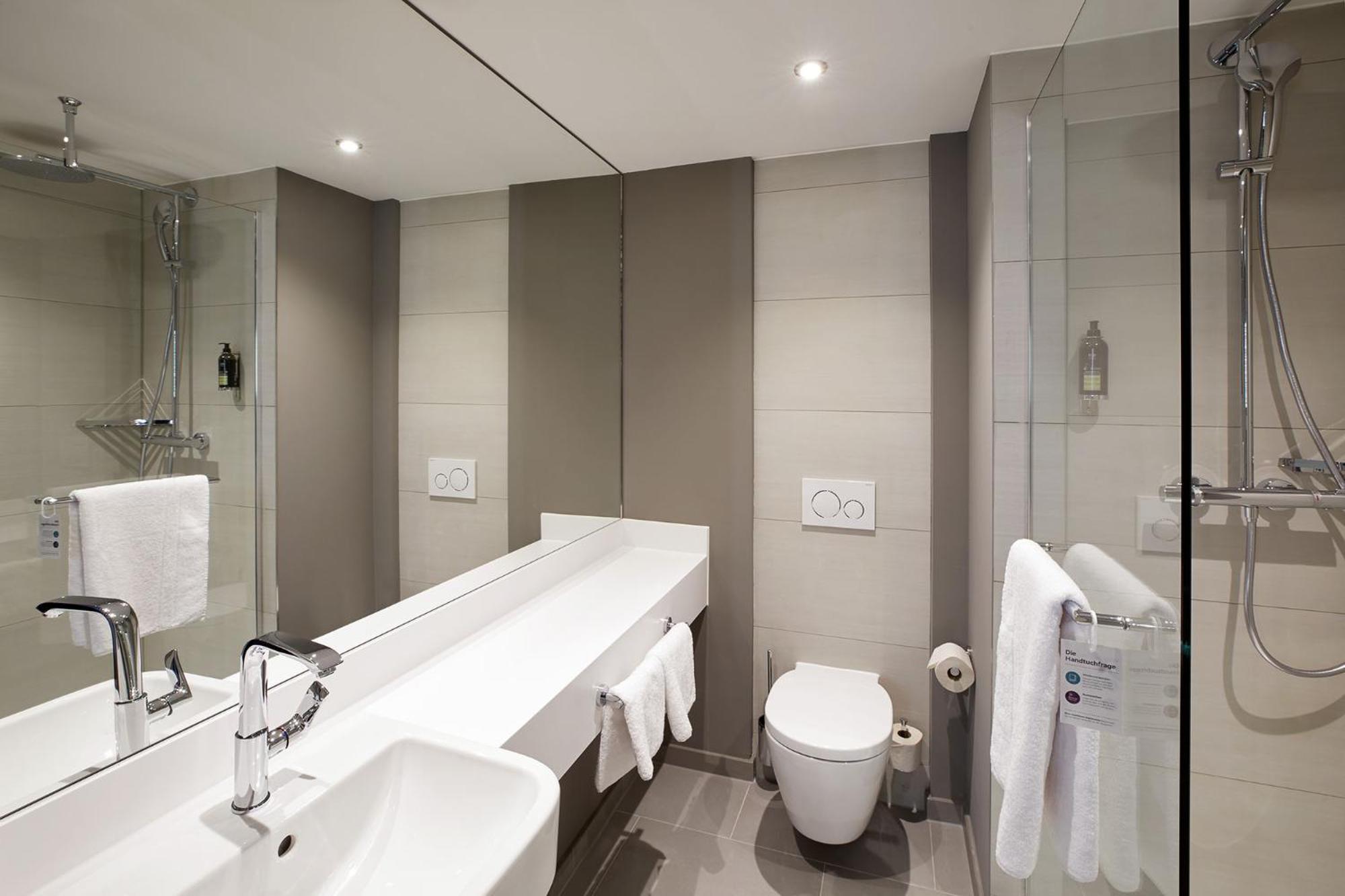 Premier Inn Hamburg City Zentrum Eksteriør billede